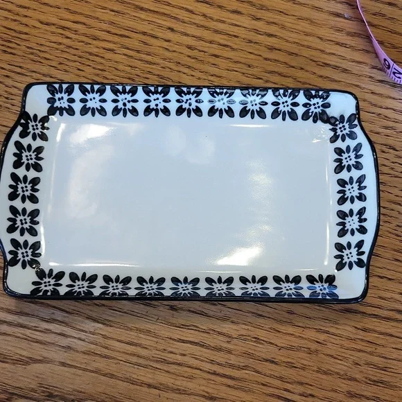 Signature Housewares Black and white Butter dish - Picture 4 of 8